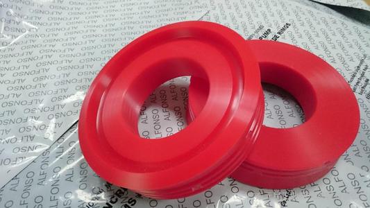 混凝土泵車配件砼活塞保養(yǎng) 混凝土泵車配件砼活塞保養(yǎng)