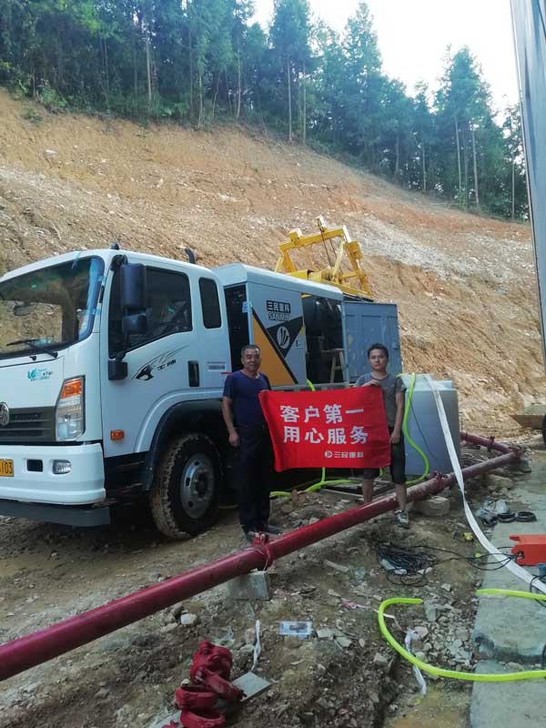 攪拌拖泵一體機(jī)